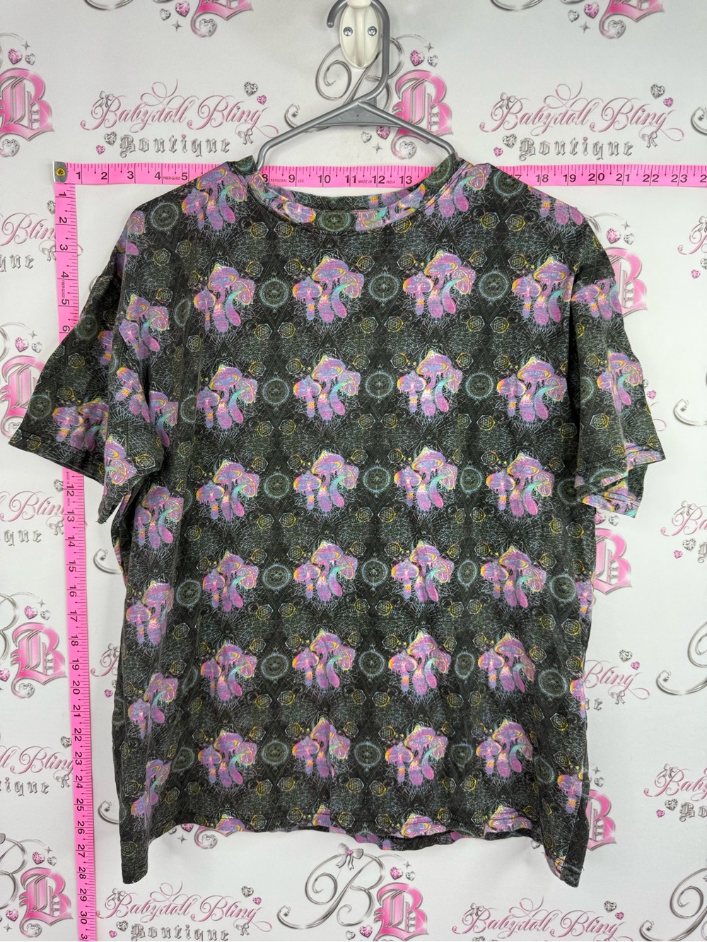 Super massive shirt mushroom Men's Black Short-Sleeve Tee with Pink Floral Motif